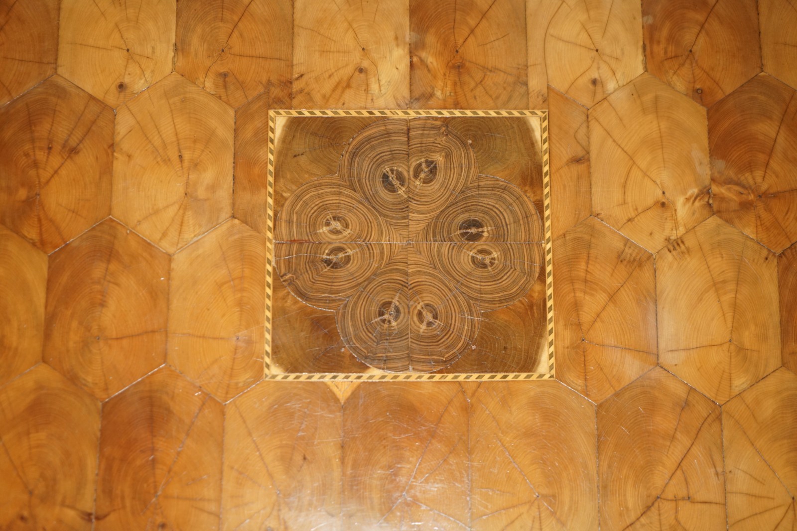 EXQUISITE-SUPER-DECORATIVE-CIRCA-1920S-OYSTER-LABURNUM-WOOD-CONSOLE-TABLE-187687728794-7