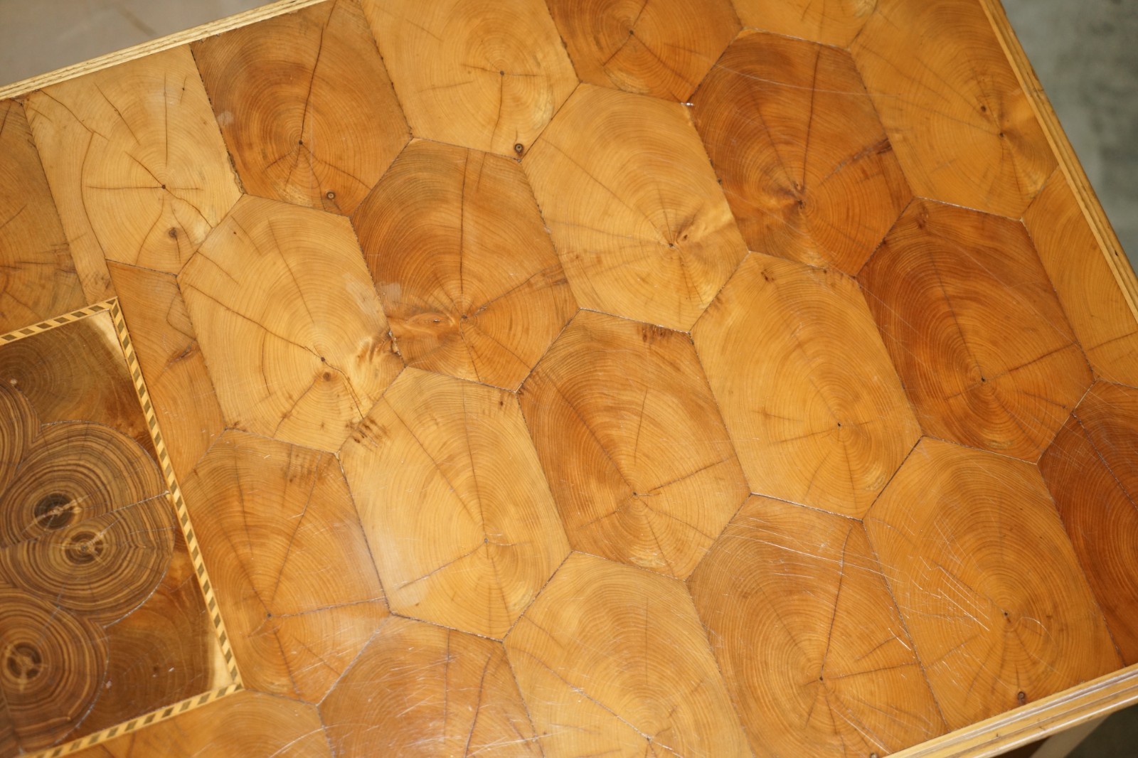 EXQUISITE-SUPER-DECORATIVE-CIRCA-1920S-OYSTER-LABURNUM-WOOD-CONSOLE-TABLE-187687728794-9