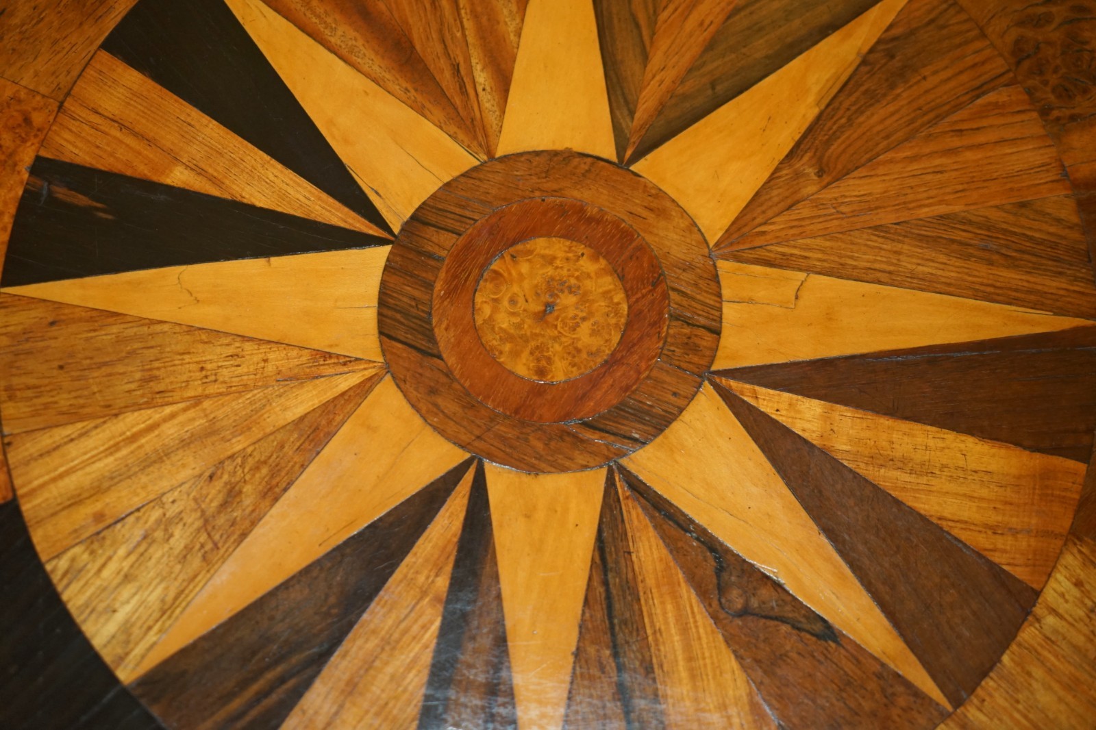 SUBLIME-CIR-1800-ANTIQUE-SPECIMEN-WOOD-OCCASIONAL-TILT-TOP-TABLE-BURR-WALNUT-OAK-177526177234-10