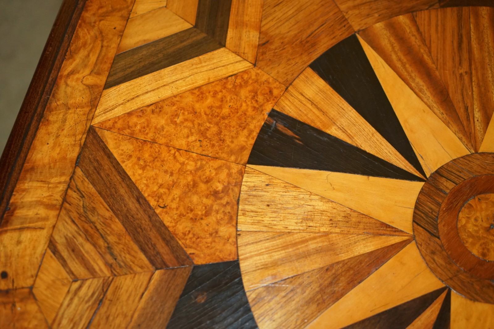 SUBLIME-CIR-1800-ANTIQUE-SPECIMEN-WOOD-OCCASIONAL-TILT-TOP-TABLE-BURR-WALNUT-OAK-177526177234-11