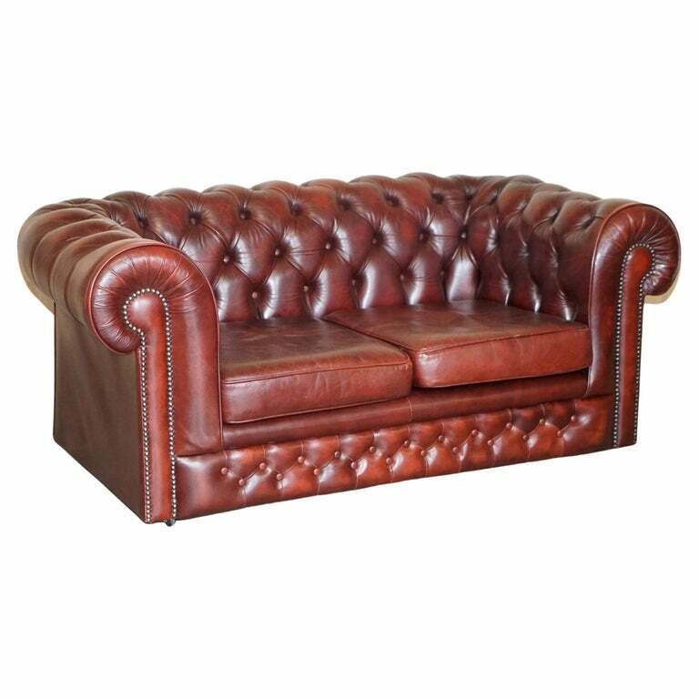 LOVELY VINTAGE OXBLOOD LEATHER CHESTERFIELD GENTLEMAN'S CLUB SOFA PART OF SUITE
