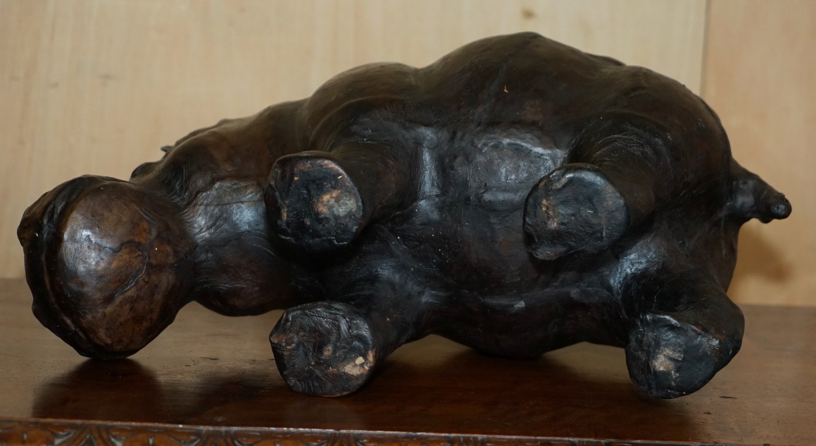 PAIR-OF-LIBERTYS-OMERSA-MOTHER-CALF-LEATHER-HIPPOPOTAMUS-FOOTSTOOL-HIPPOS-177417005635-12