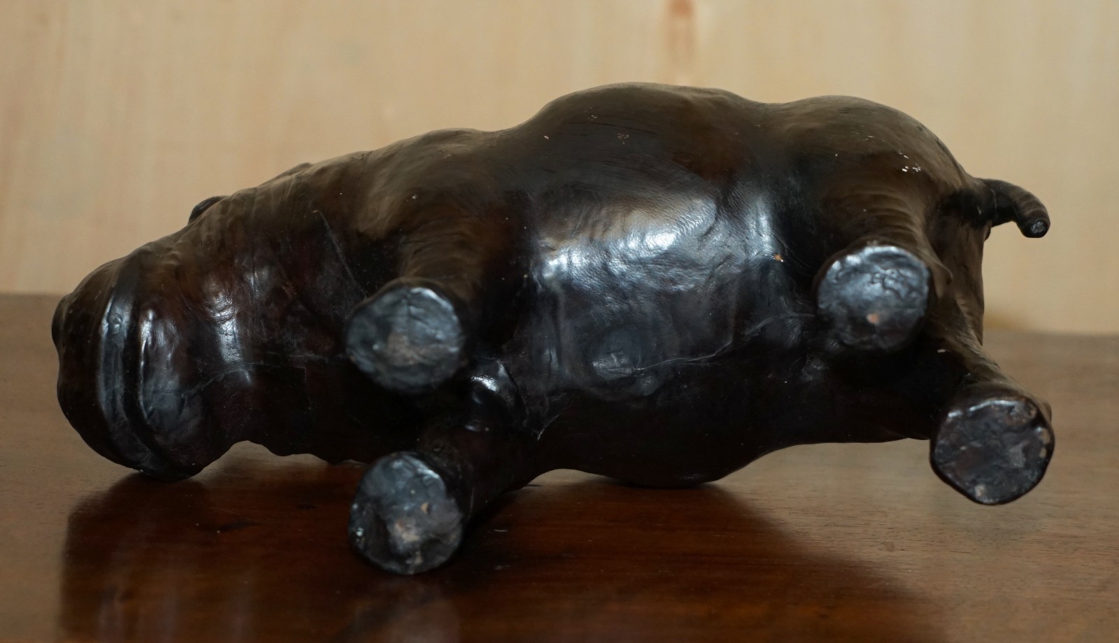 PAIR-OF-LIBERTYS-OMERSA-MOTHER-CALF-LEATHER-HIPPOPOTAMUS-FOOTSTOOL-HIPPOS-177417005635-21