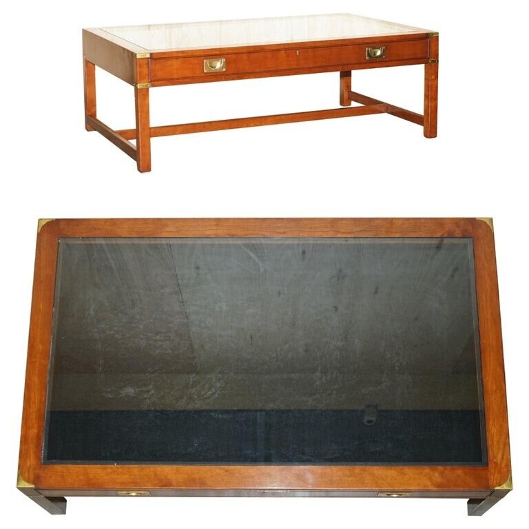 UNIQUE KENNEDY SHOWCASE DISPLAY MILITARY CAMPAIGN MAHOGANY & GLASS COFFEE TABLE