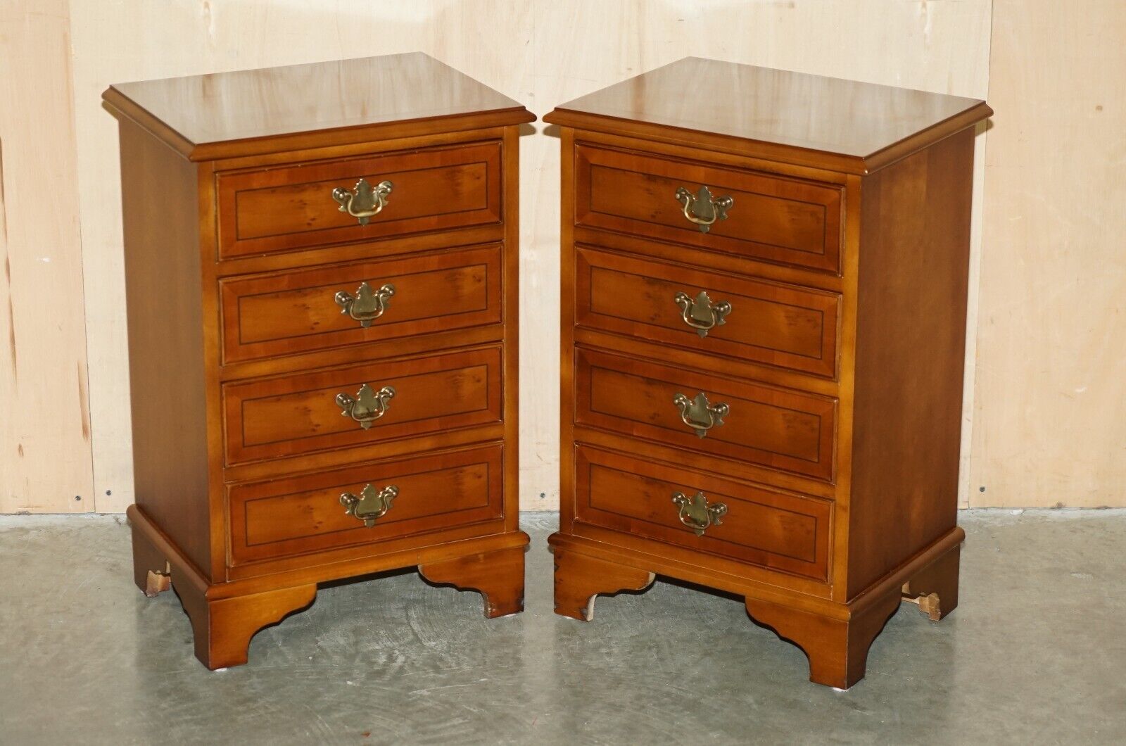 VINTAGE PAIR OF BURR WALNUT NIGHTSTAND BEDSIDE TABLE DRAWERS PART OF A SUITE