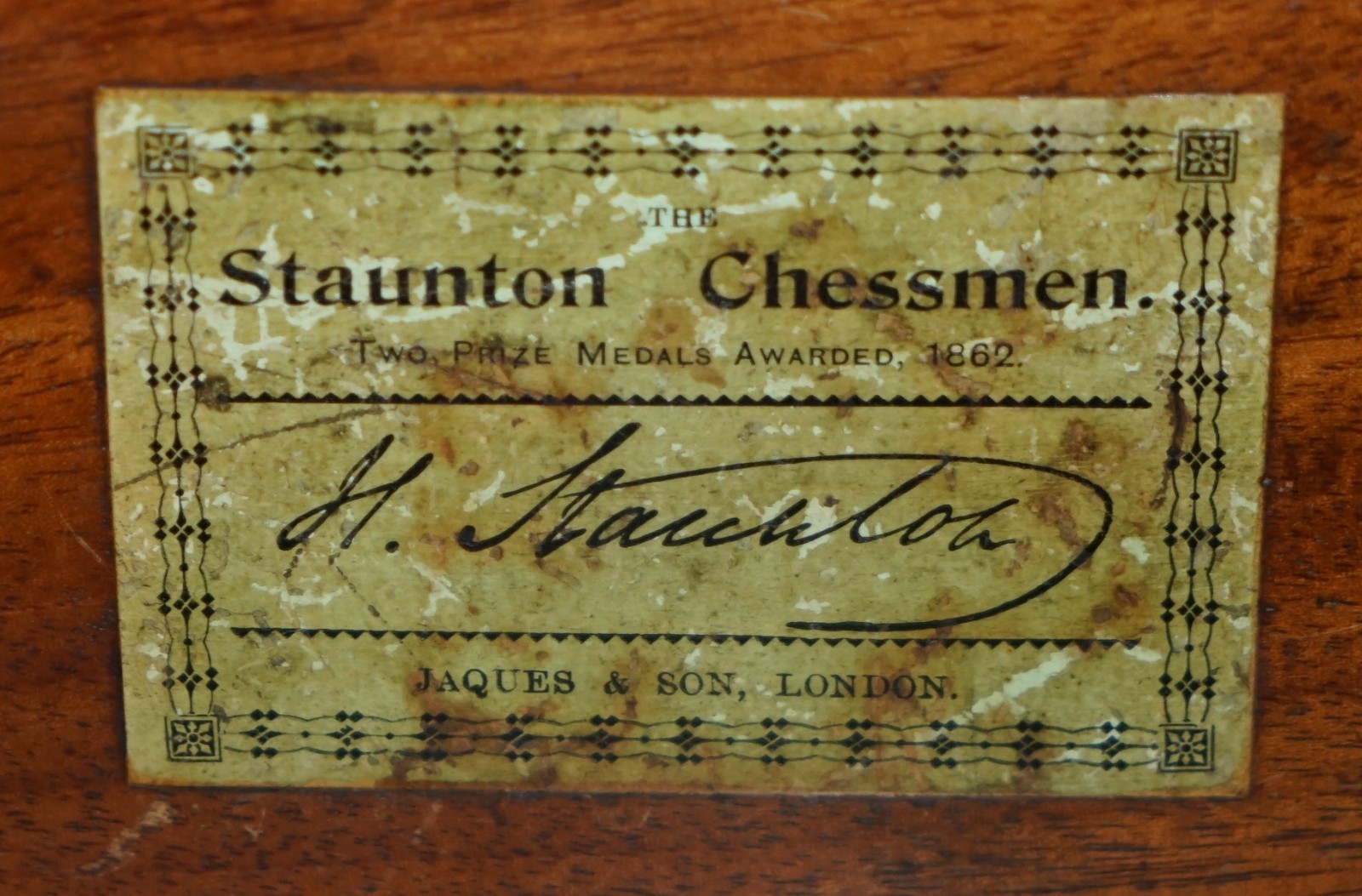 ANTIQUE-VICTORIAN-JACQUE-STAUNTON-CHESSMAN-STAMPED-CHESS-SET-IN-ORIGINAL-BOX-205812678116-8