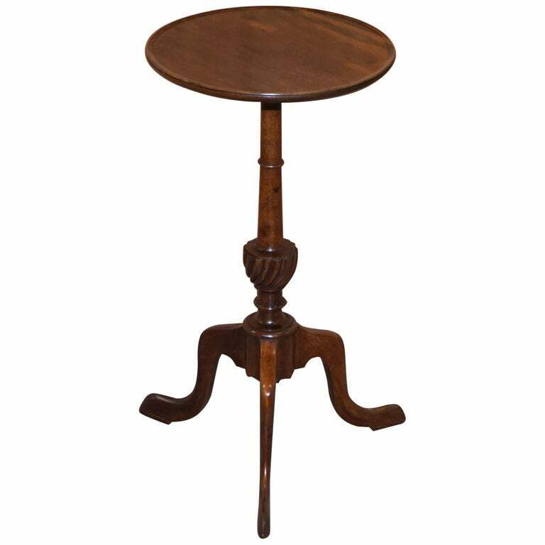LOVELY VICTORIAN CIRCA 1880 FLAMED MAHOGANY TRIPOD LAMP SIDE END WINE TABLE