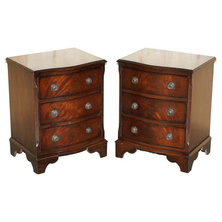 PAIR OF MAHOGANY SIDE END LAMP TABLE SIZED SERPENTINE FRONTED CHEST OF DRAWERS