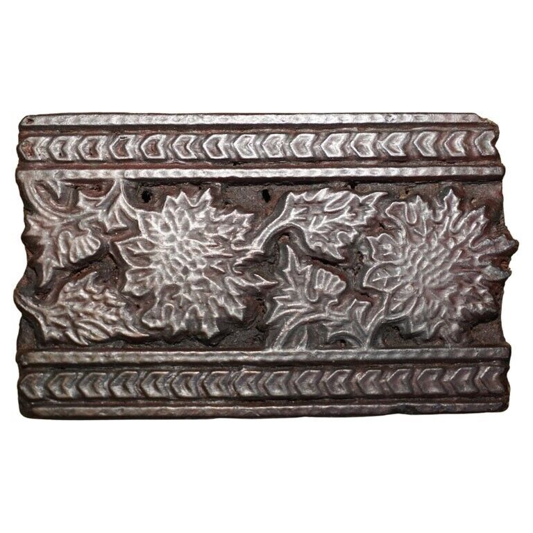 VERY COLLECTABLE ANTIQUE HAND CARVED FLORAL LEAF PRINTING BLOCK FOR WALLPAPER
