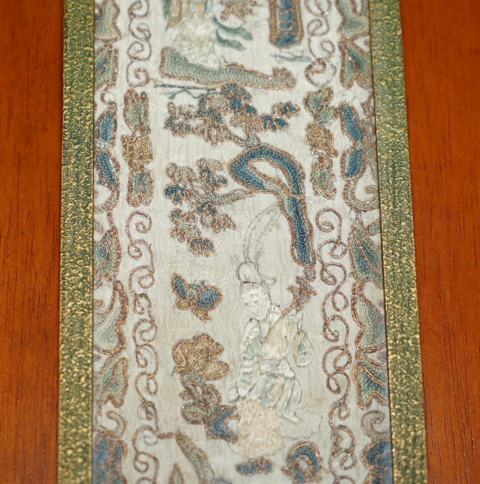 VINTAGE-CHINESE-PEKING-FORBIDDEN-STITCH-EMBROIDERY-SILK-THREAD-MEIJI-ERA-SAMPLER-187656123776-7