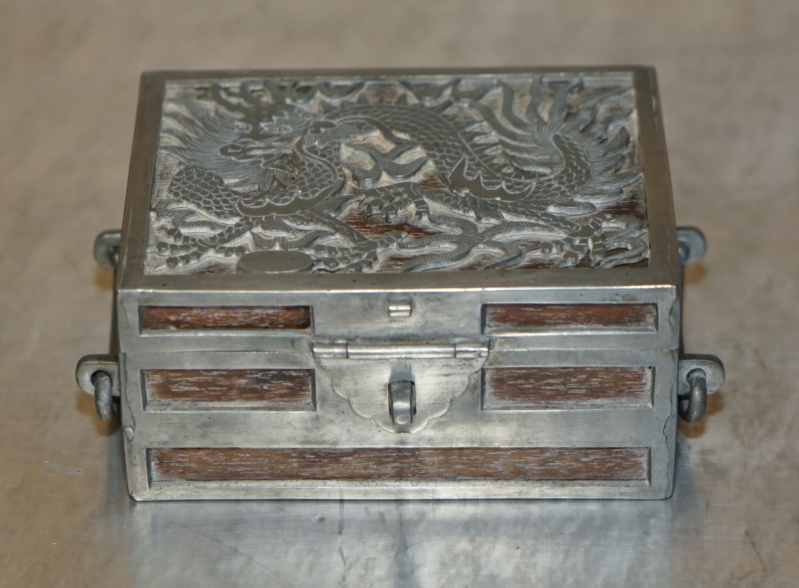 ANTIQUE-CIRCA-1900-CHINESE-KUT-HING-PEWTER-WOOD-CARVED-DRAGON-JEWELLERY-BOX-205812682707-3