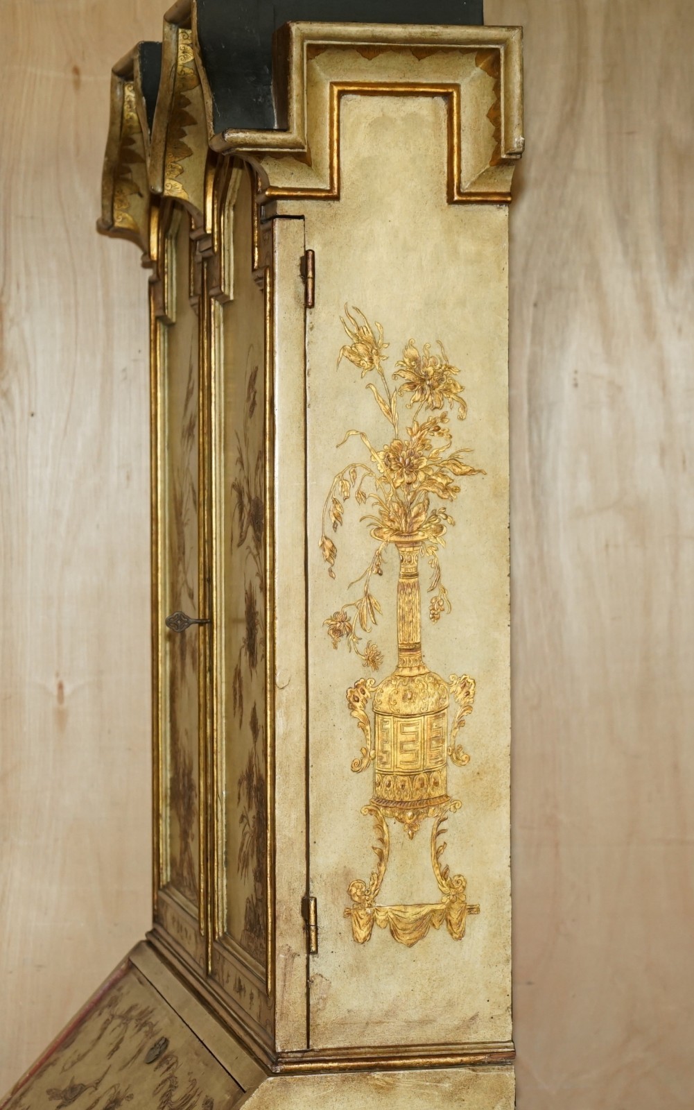 CIRCA-1900-VENETIAN-CHINOISERIE-DECORATED-PARCEL-GILT-BUREAU-BOOKCASE-DRAWERS-205812604857-15