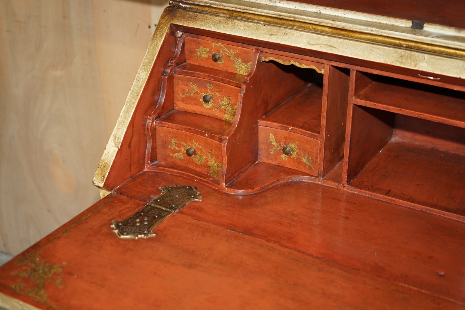 CIRCA-1900-VENETIAN-CHINOISERIE-DECORATED-PARCEL-GILT-BUREAU-BOOKCASE-DRAWERS-205812604857-21