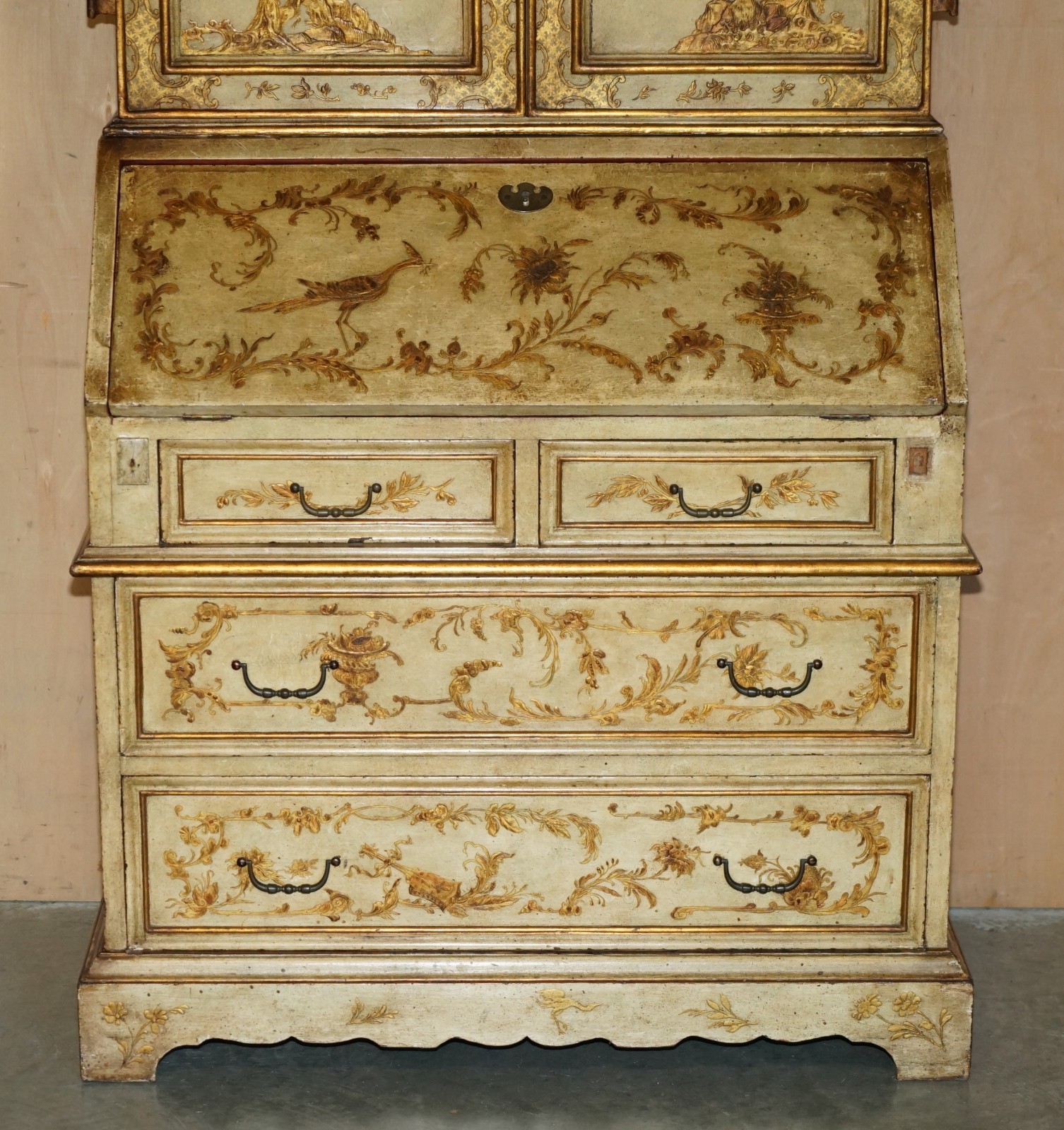 CIRCA-1900-VENETIAN-CHINOISERIE-DECORATED-PARCEL-GILT-BUREAU-BOOKCASE-DRAWERS-205812604857-3