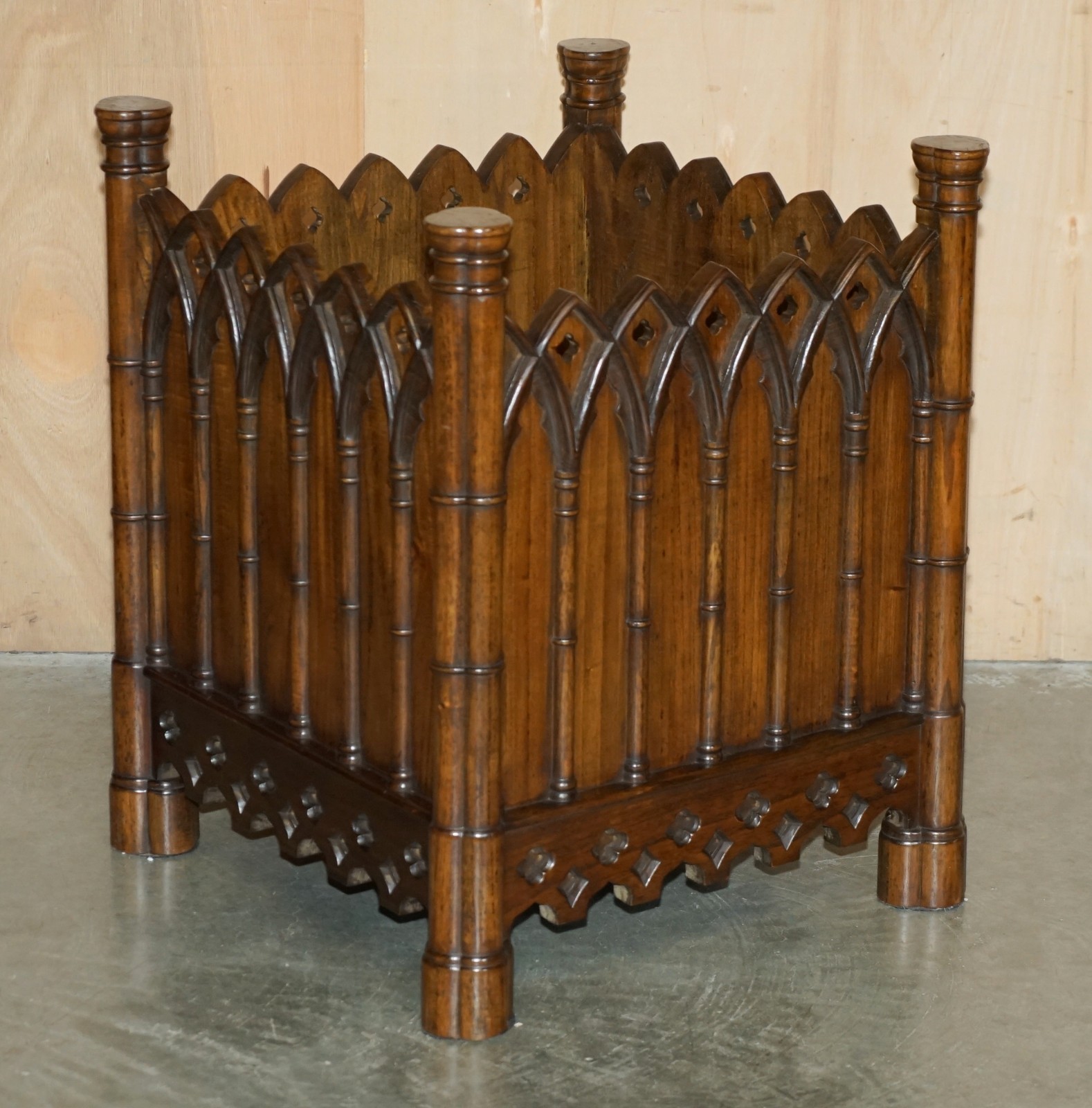 STUNNING-PAIR-OF-GOTHIC-REVIVAL-EXTRA-LARGE-HAND-CARVED-WOODEN-PLANTERS-72X60CM-205788886567-14