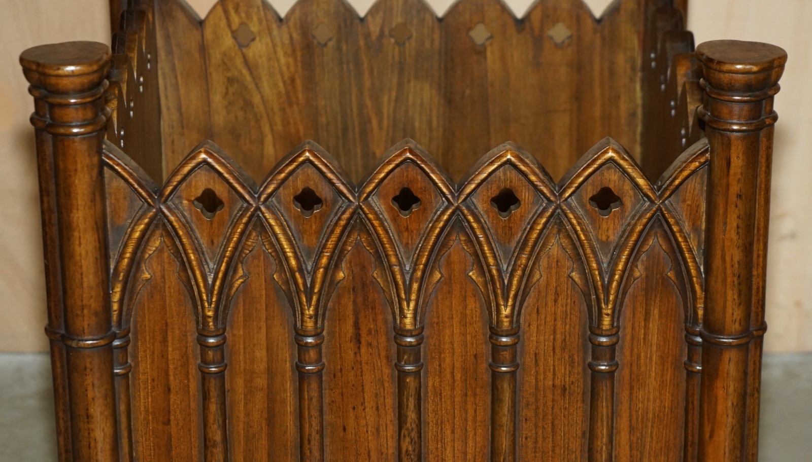 STUNNING-PAIR-OF-GOTHIC-REVIVAL-EXTRA-LARGE-HAND-CARVED-WOODEN-PLANTERS-72X60CM-205788886567-16