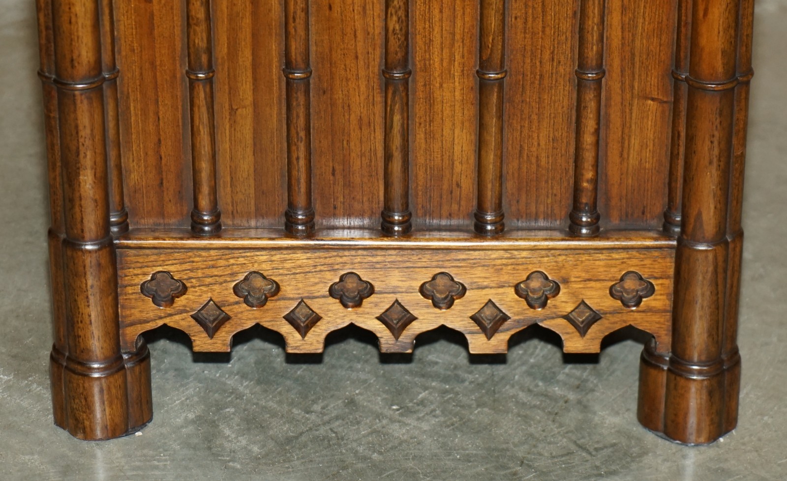 STUNNING-PAIR-OF-GOTHIC-REVIVAL-EXTRA-LARGE-HAND-CARVED-WOODEN-PLANTERS-72X60CM-205788886567-17