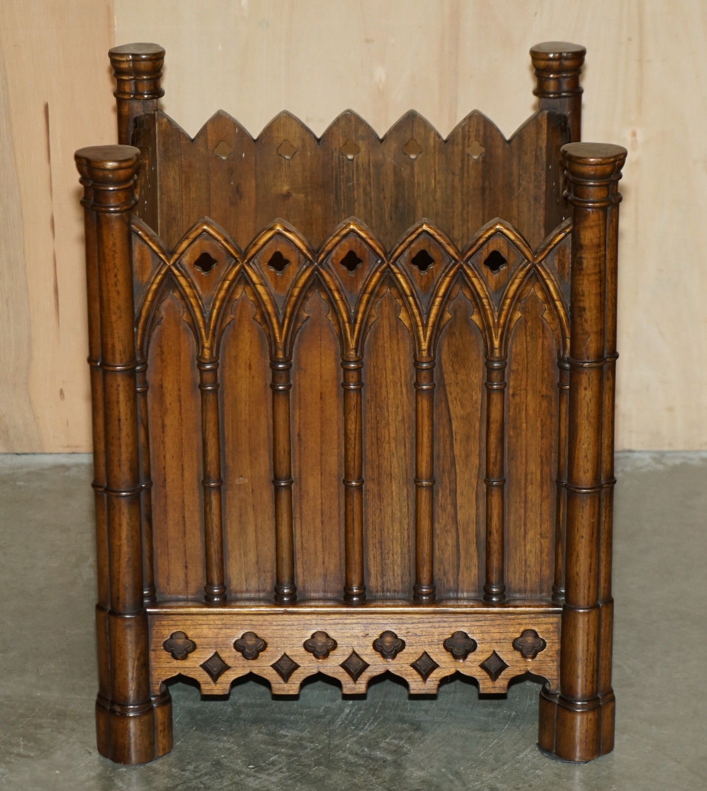 STUNNING-PAIR-OF-GOTHIC-REVIVAL-EXTRA-LARGE-HAND-CARVED-WOODEN-PLANTERS-72X60CM-205788886567-4