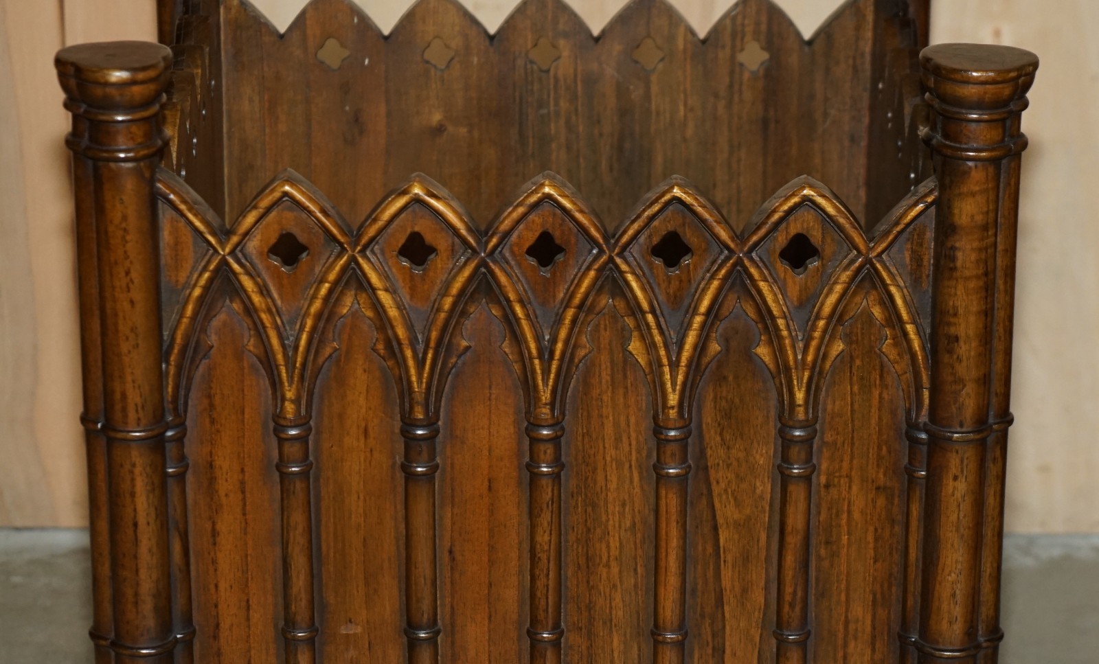 STUNNING-PAIR-OF-GOTHIC-REVIVAL-EXTRA-LARGE-HAND-CARVED-WOODEN-PLANTERS-72X60CM-205788886567-5