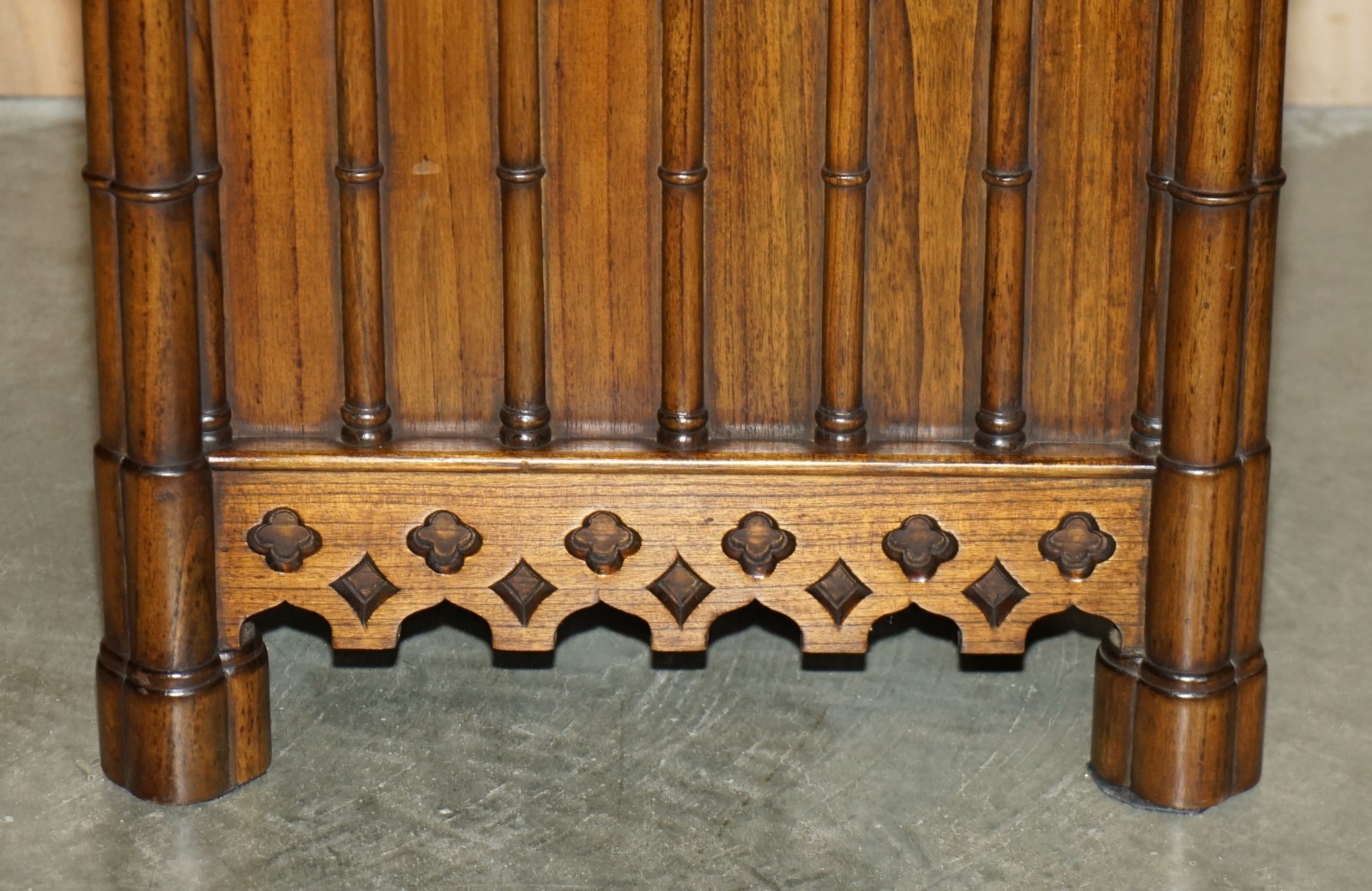 STUNNING-PAIR-OF-GOTHIC-REVIVAL-EXTRA-LARGE-HAND-CARVED-WOODEN-PLANTERS-72X60CM-205788886567-6