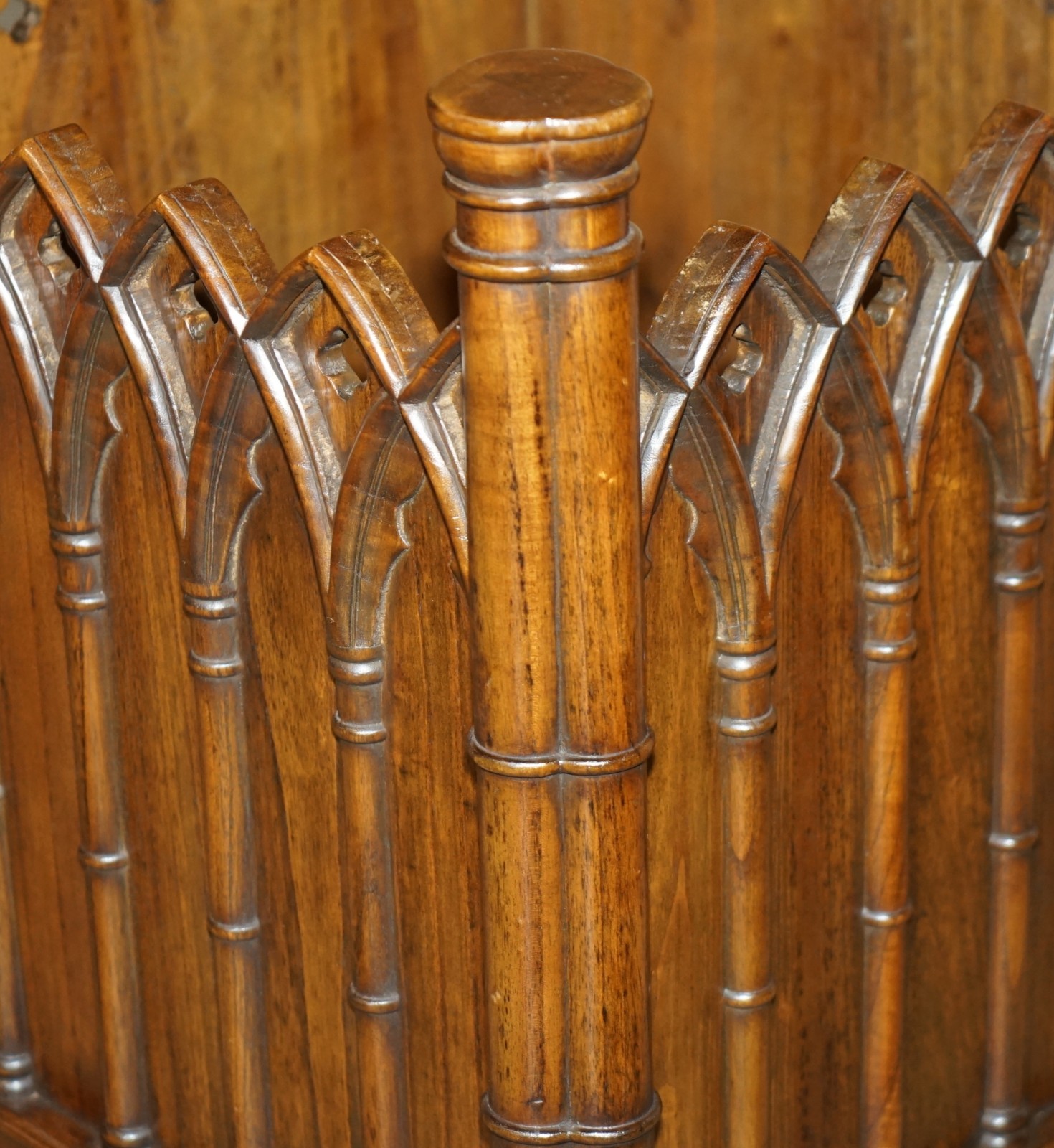 STUNNING-PAIR-OF-GOTHIC-REVIVAL-EXTRA-LARGE-HAND-CARVED-WOODEN-PLANTERS-72X60CM-205788886567-7