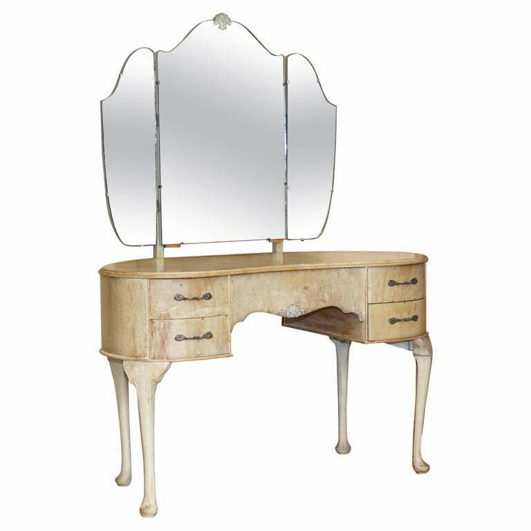CIRCA 1930'S BLEACHED WALNUT DRESSING TABLE WITH TRI FOLD MIRRORS PART OF SUITE