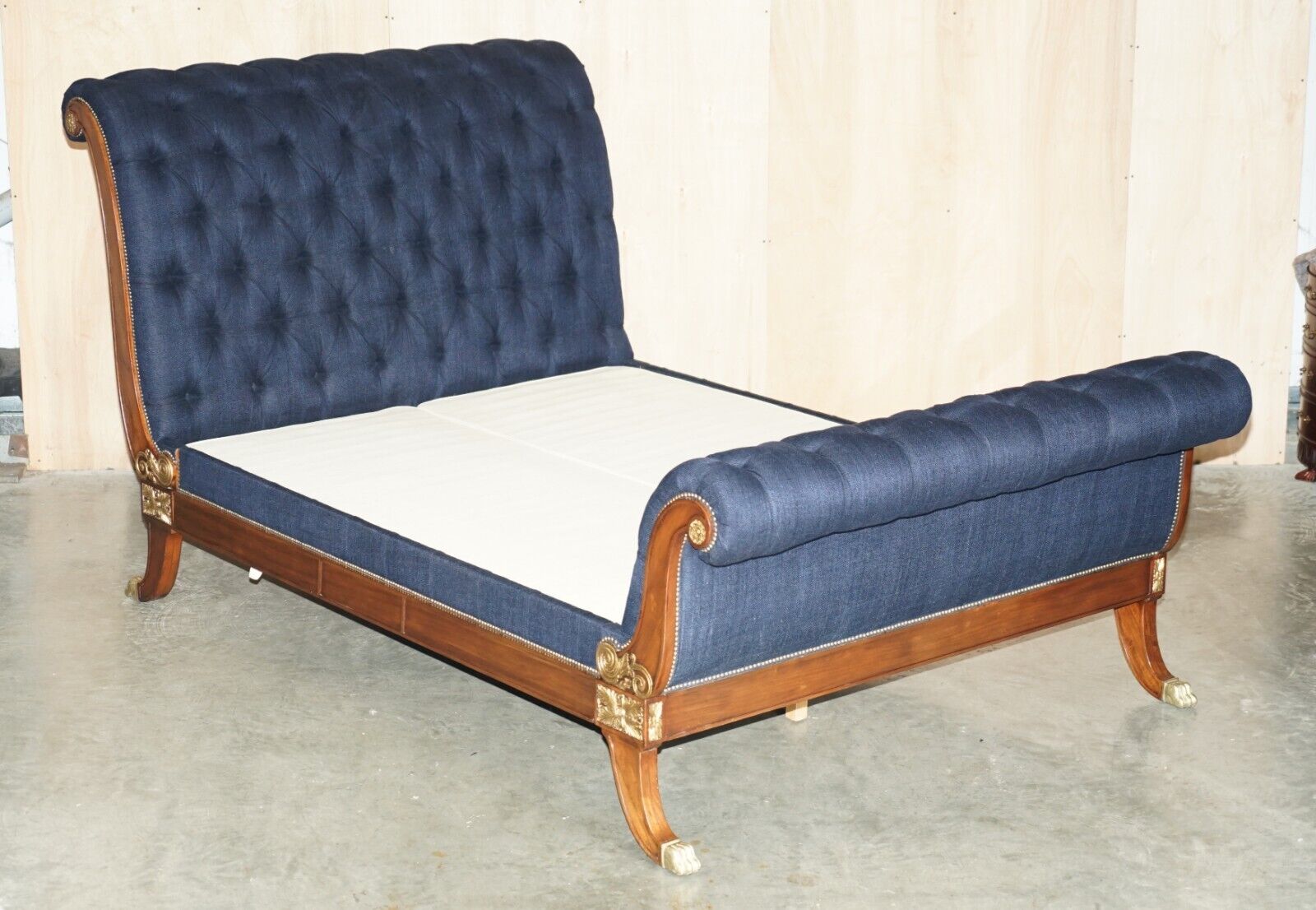 EXQUISITE LIMITED EDITION RALPH LAUREN RUE ROYALE CHESTERFIELD TUFTED SLEIGH BED