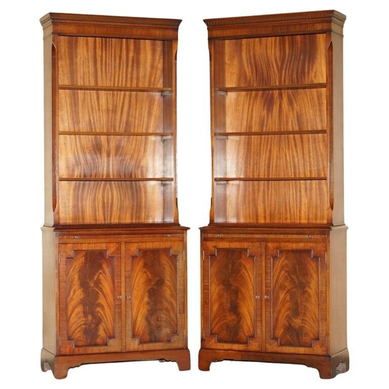 EXQUISITE PAIR OF FLAMED MAHOGANY LIBRARY BOOKCASES SLIP DRINKS SERVING SHELVES