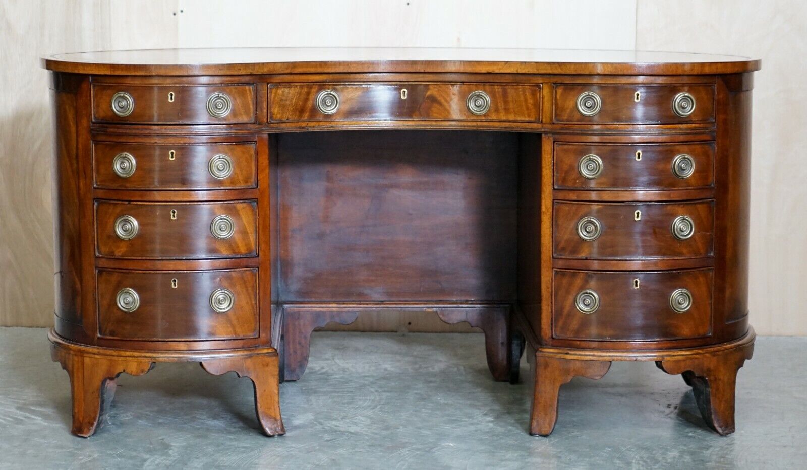 Kidney desk online antique