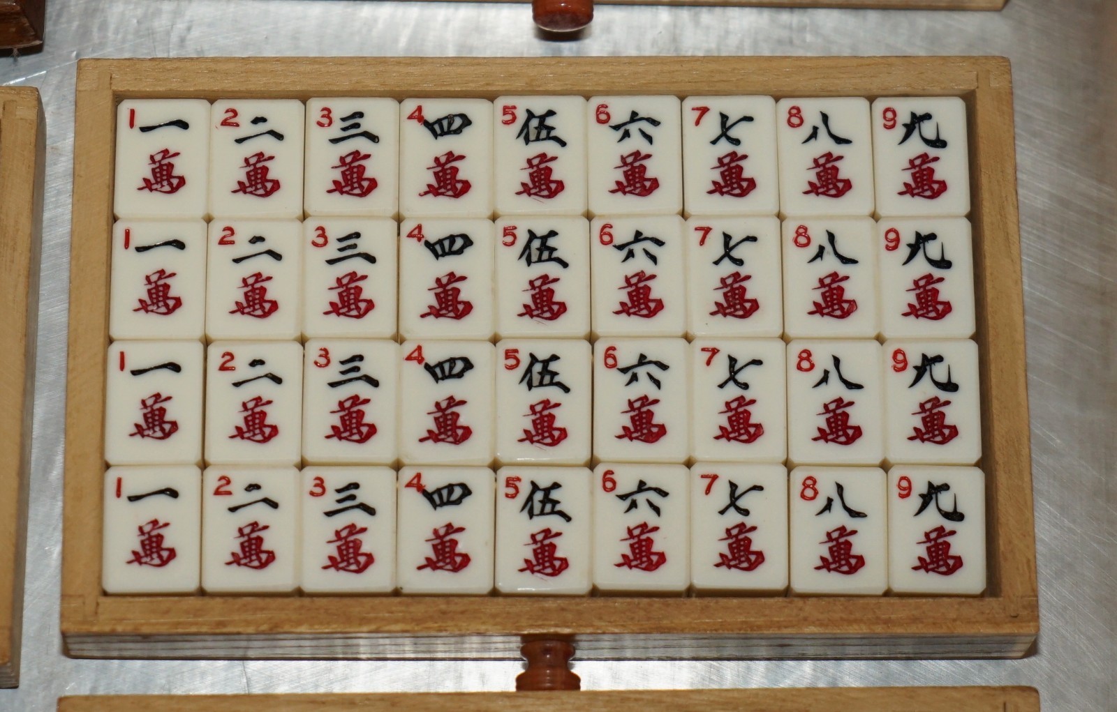 VINTAGE-COLLECTABLE-MAHJONG-CIRCA-1960S-CHINESE-EXPORT-PERIOD-HAND-CARVED-CASE-205812673648-8