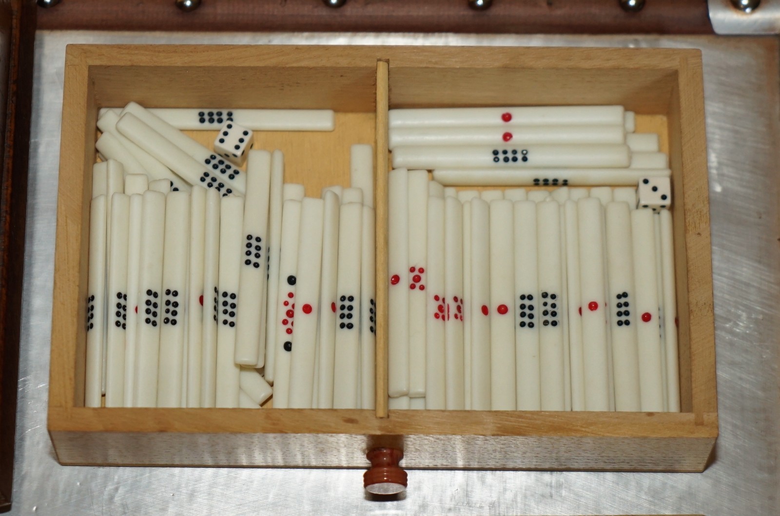 VINTAGE-COLLECTABLE-MAHJONG-CIRCA-1960S-CHINESE-EXPORT-PERIOD-HAND-CARVED-CASE-205812673648-9