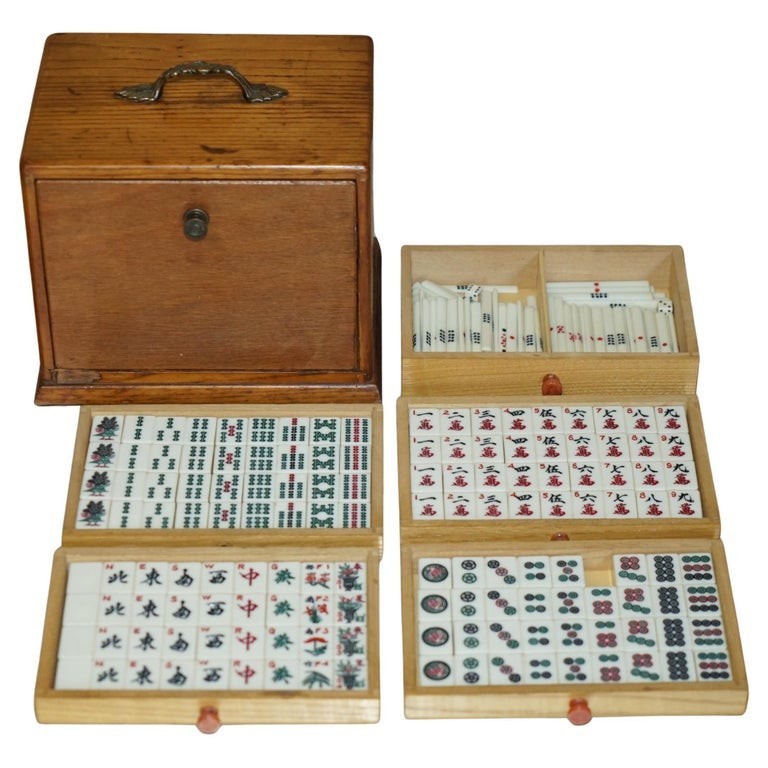 VINTAGE-COLLECTABLE-MAHJONG-CIRCA-1960S-CHINESE-EXPORT-PERIOD-HAND-CARVED-CASE-205812673648