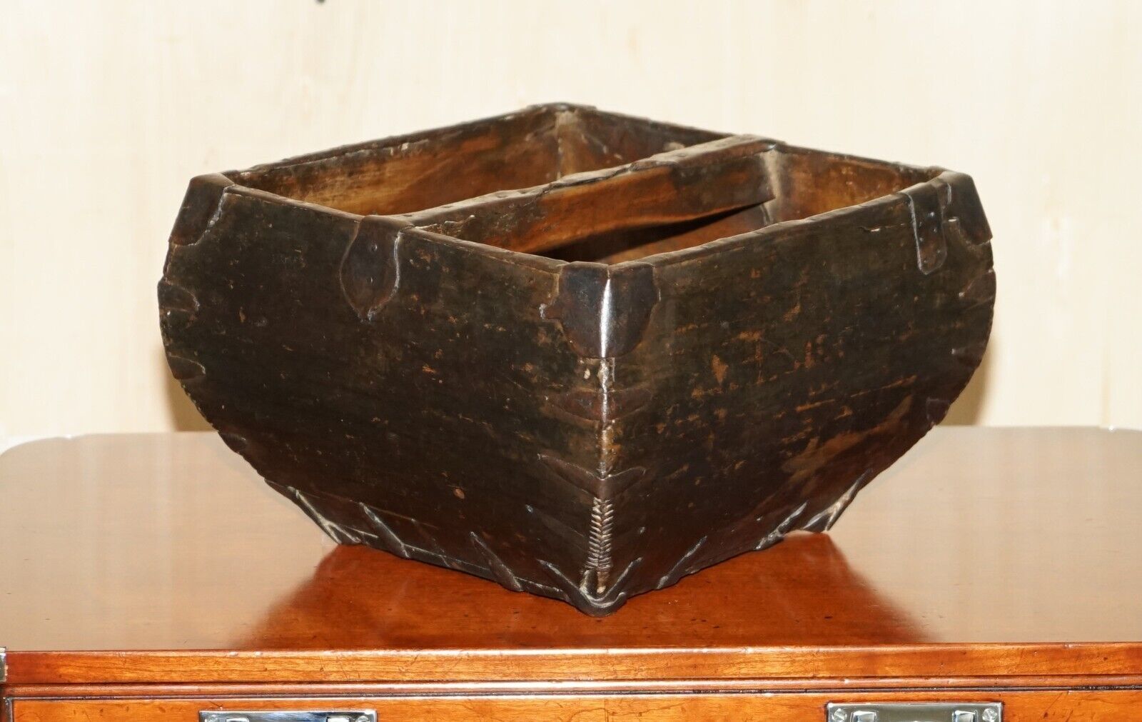 ANTIQUE DECORATIVE HAND HAMMERED CHINESE RICE MEASURE MASKET GREAT FRUIT BOWL!