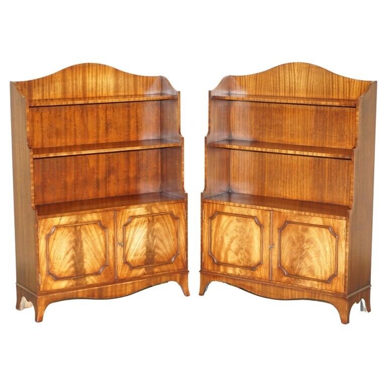 STUNNING PAIR OF FLAMED MAHOGANY DWARF WATERFALL OPEN LIBRARY BOOKCASES CUPBOARD
