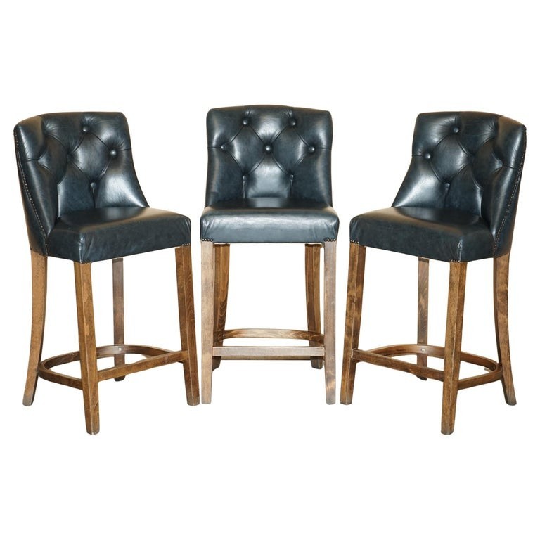 THREE-VINTAGE-GREEN-LEATHER-CHESTERFIELD-TUFTED-KITCHEN-DINER-BAR-STOOLS-187688625029