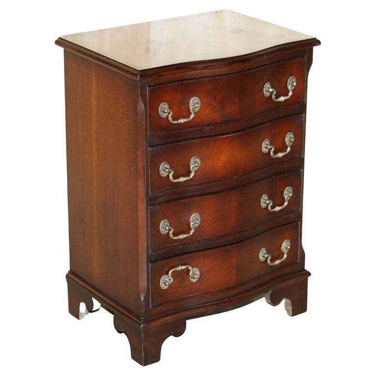 VINTAGE MAHOGANY SIDE END LAMP TABLE SIZED SERPENTINE FRONTED CHEST OF DRAWERS